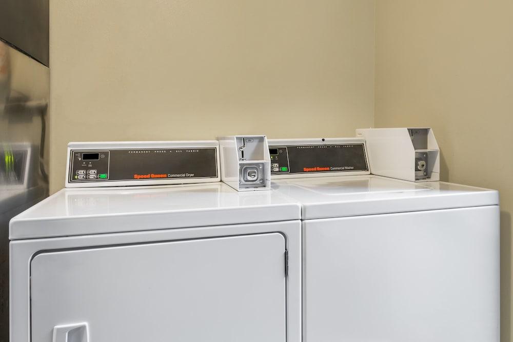 Days Inn & Suites By Wyndham Mesa Near Phoenix Εξωτερικό φωτογραφία