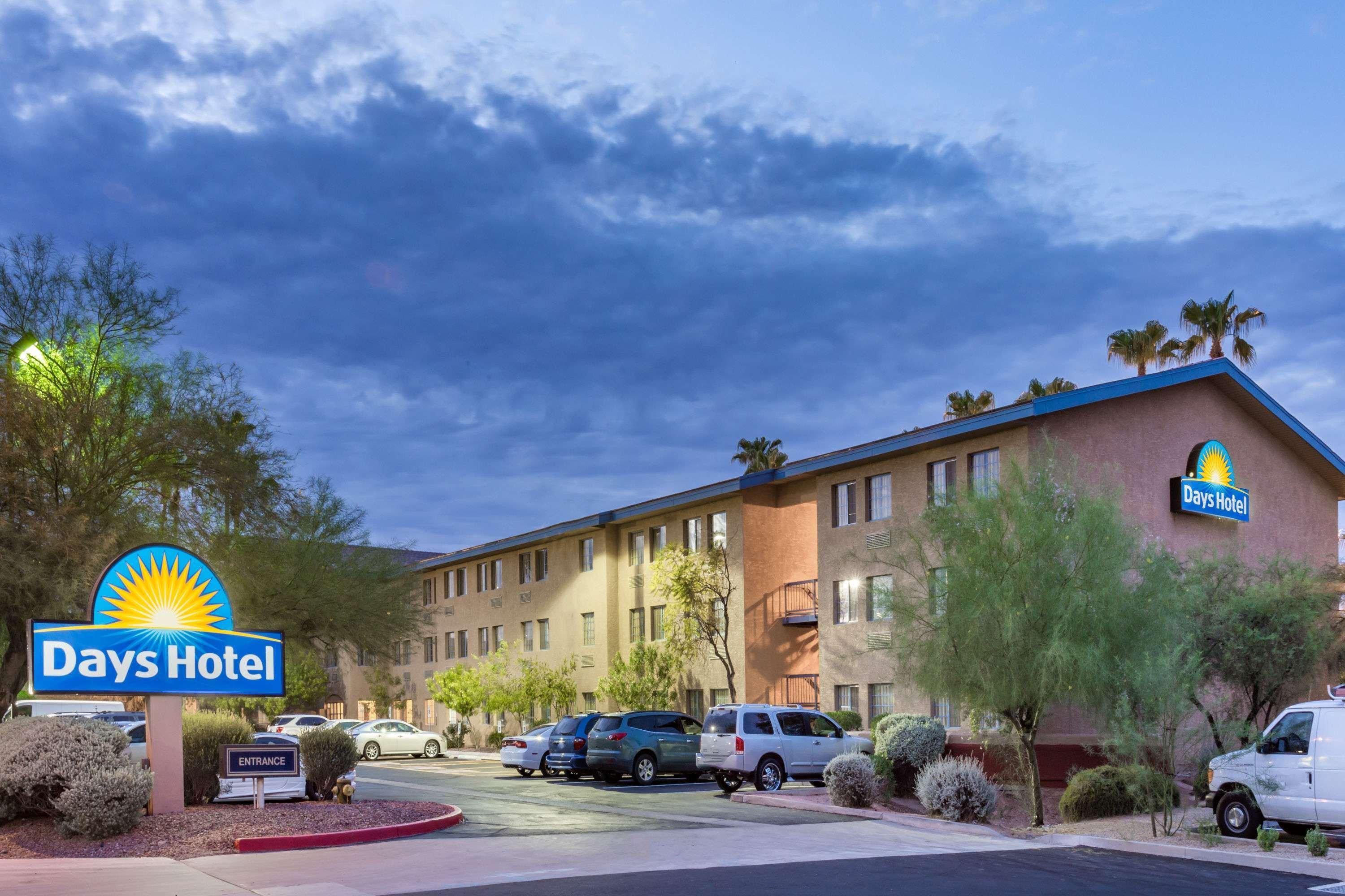 Days Inn & Suites By Wyndham Mesa Near Phoenix Εξωτερικό φωτογραφία