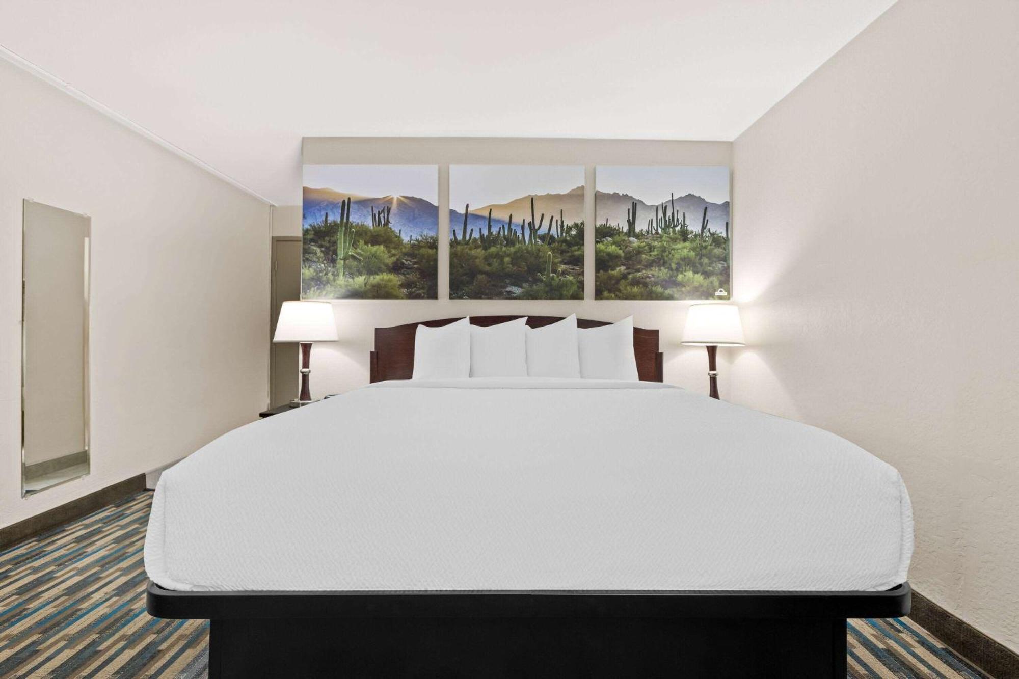 Days Inn & Suites By Wyndham Mesa Near Phoenix Εξωτερικό φωτογραφία