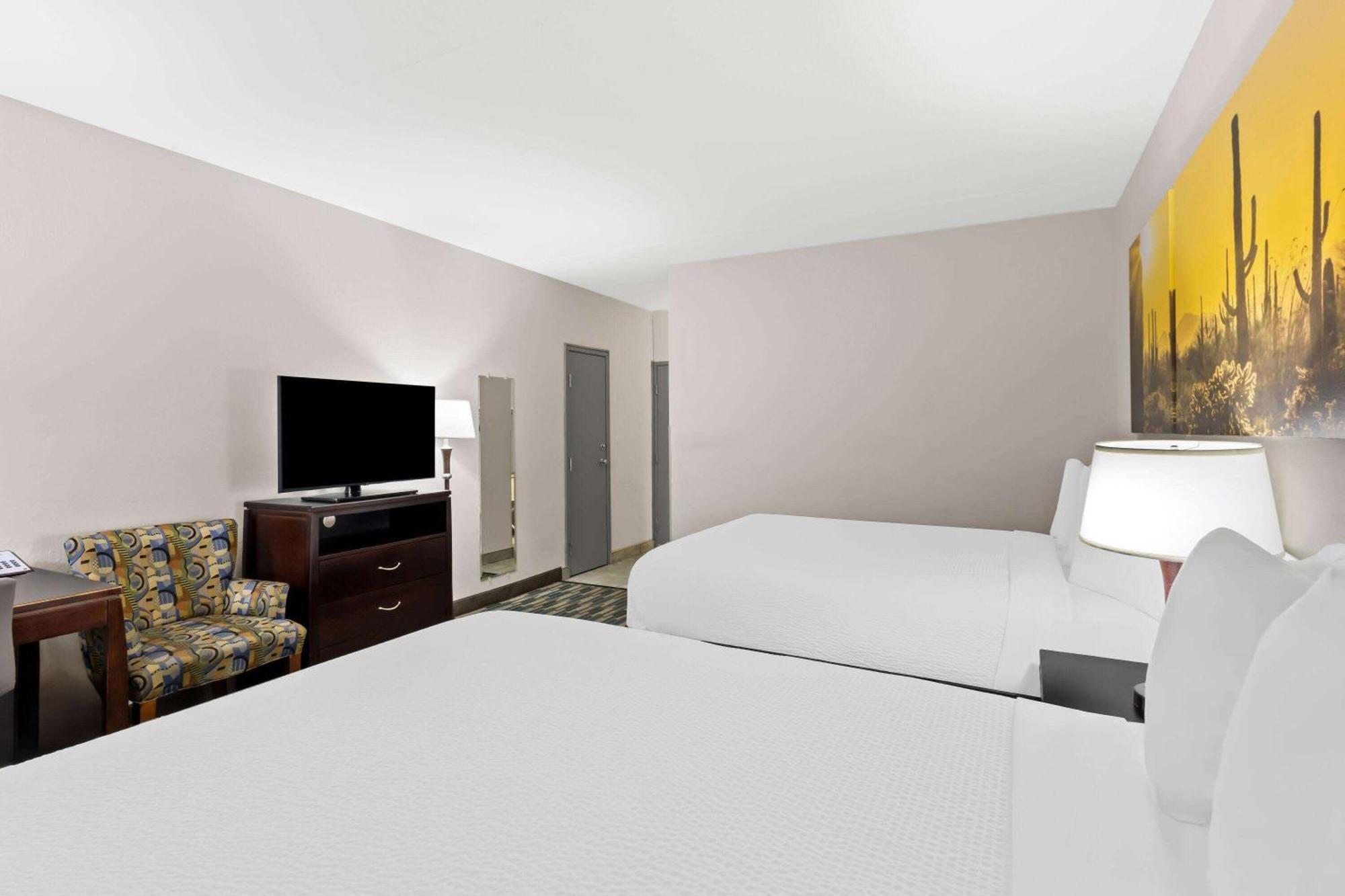 Days Inn & Suites By Wyndham Mesa Near Phoenix Εξωτερικό φωτογραφία